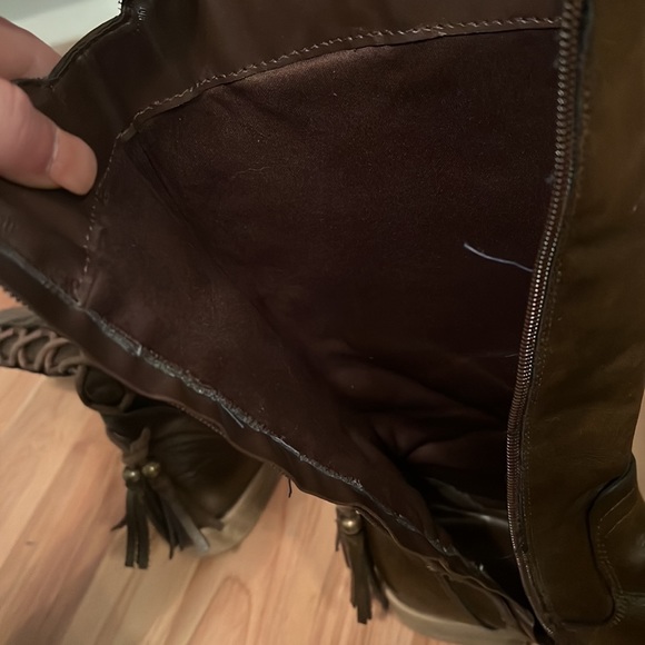 Boots they are worn and they are still in good condition - Picture 4 of 5